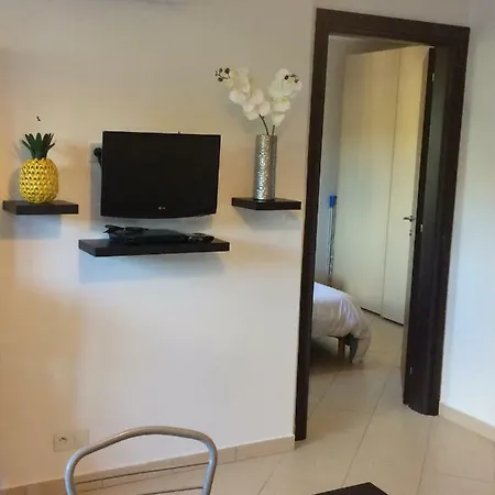 Apartment June *